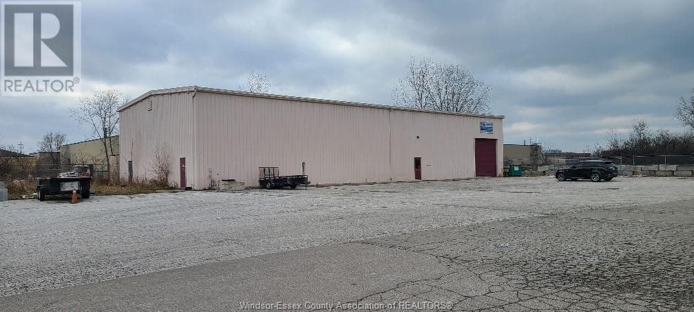 2679 HOWARD, Windsor, Ontario