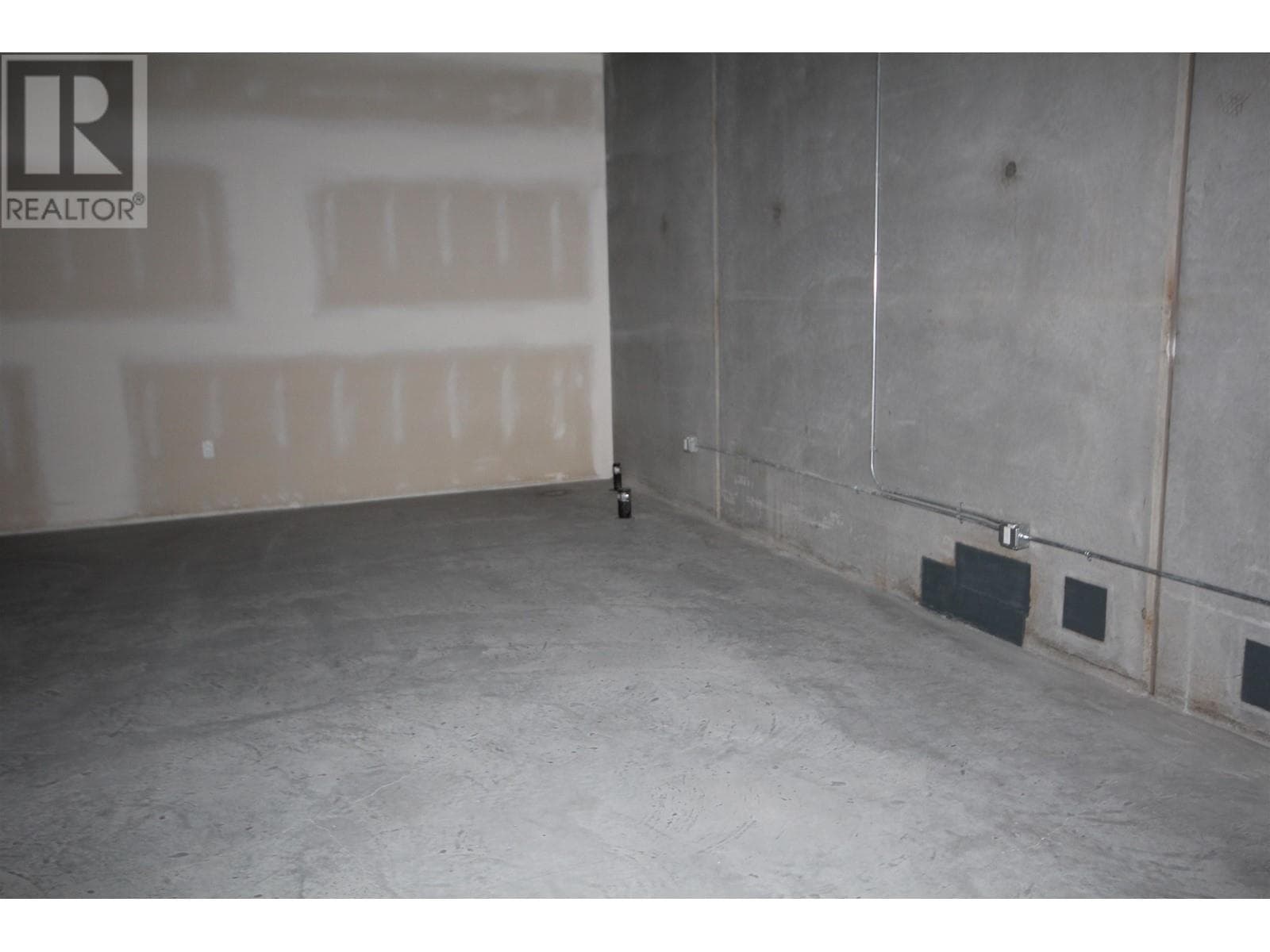 Real estate listing
