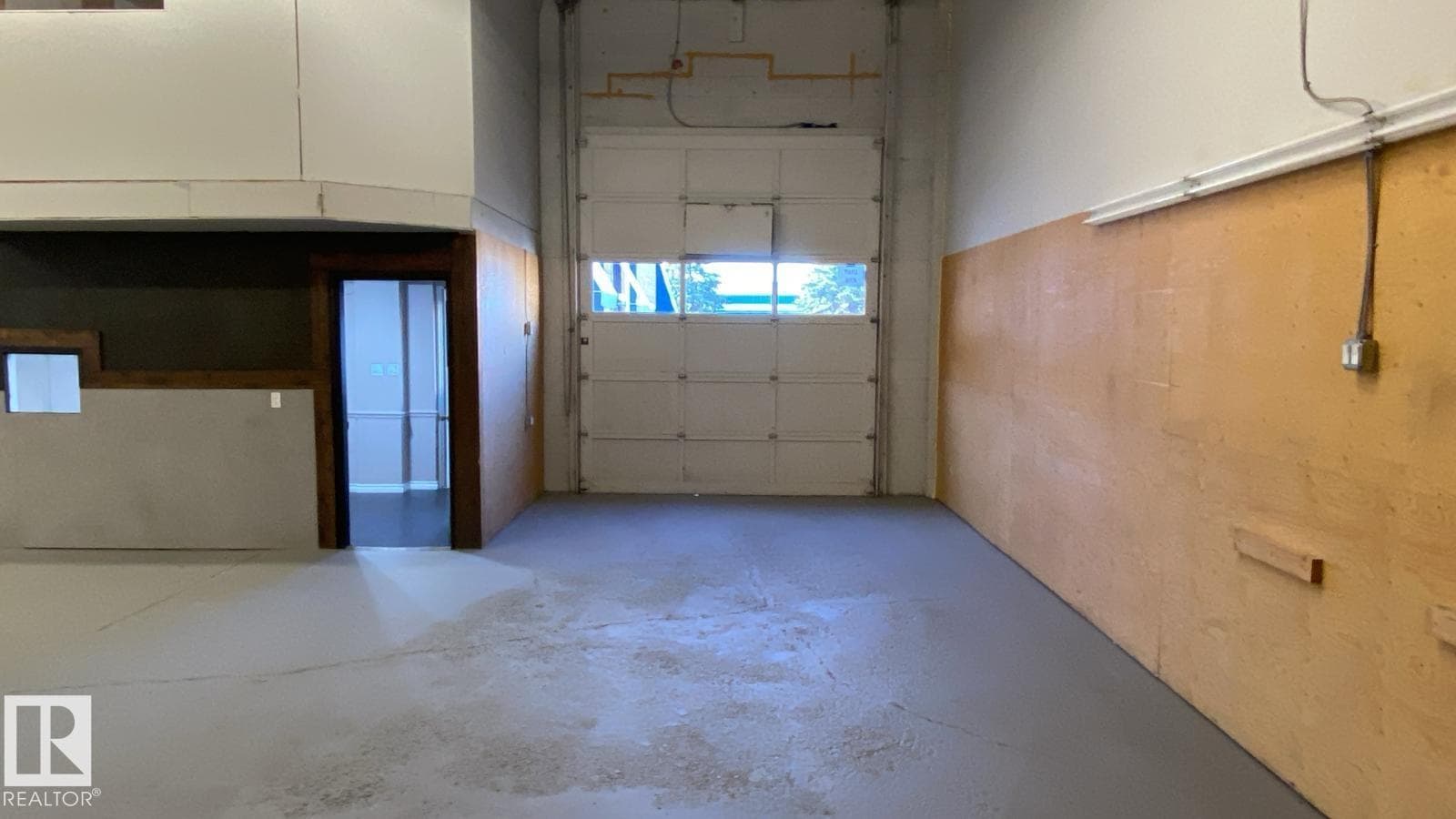 Real estate listing