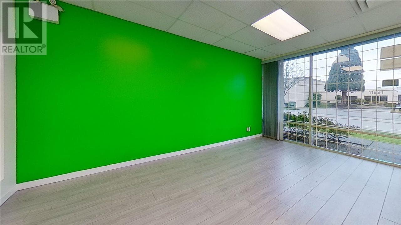 Real estate listing