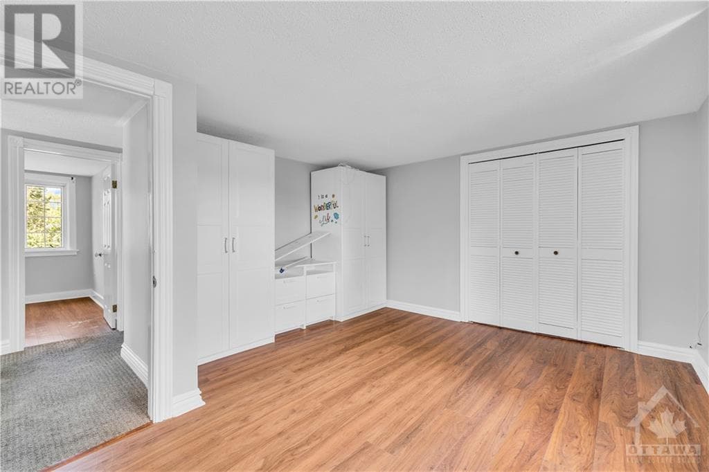 Real estate listing