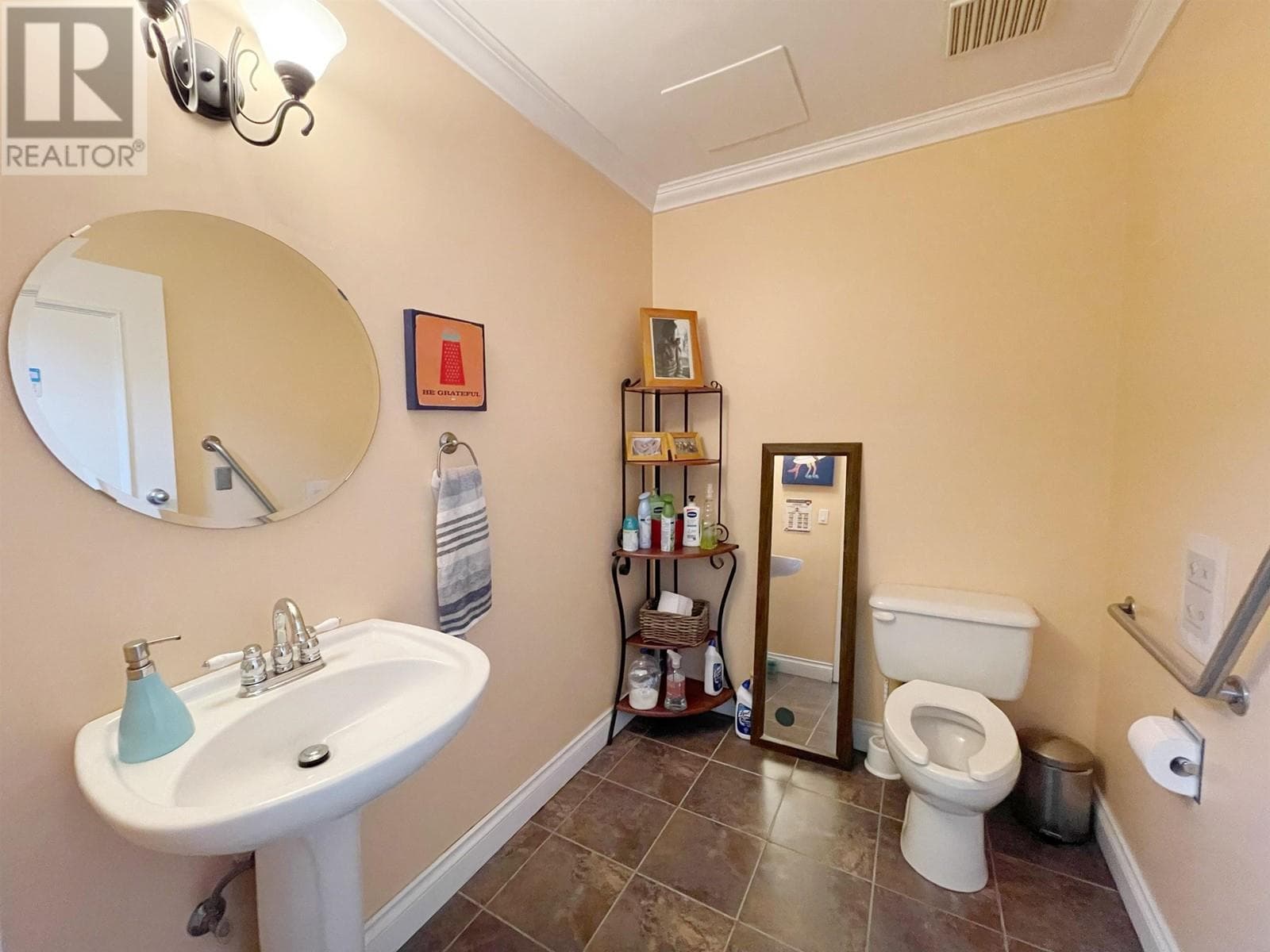 Real estate listing