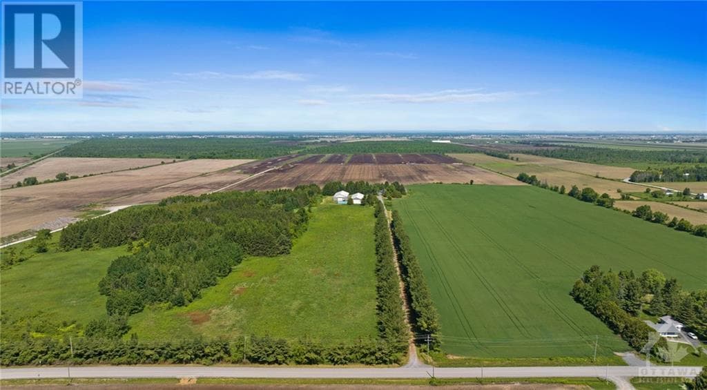 16915 8TH ROAD, Moose Creek, Ontario