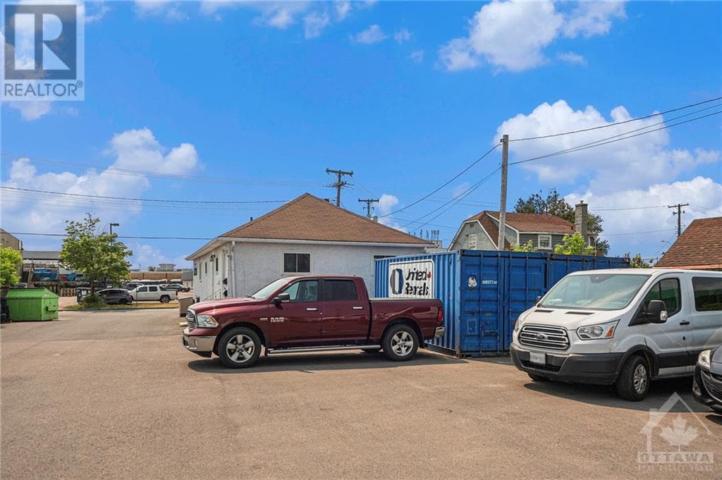 Real estate listing