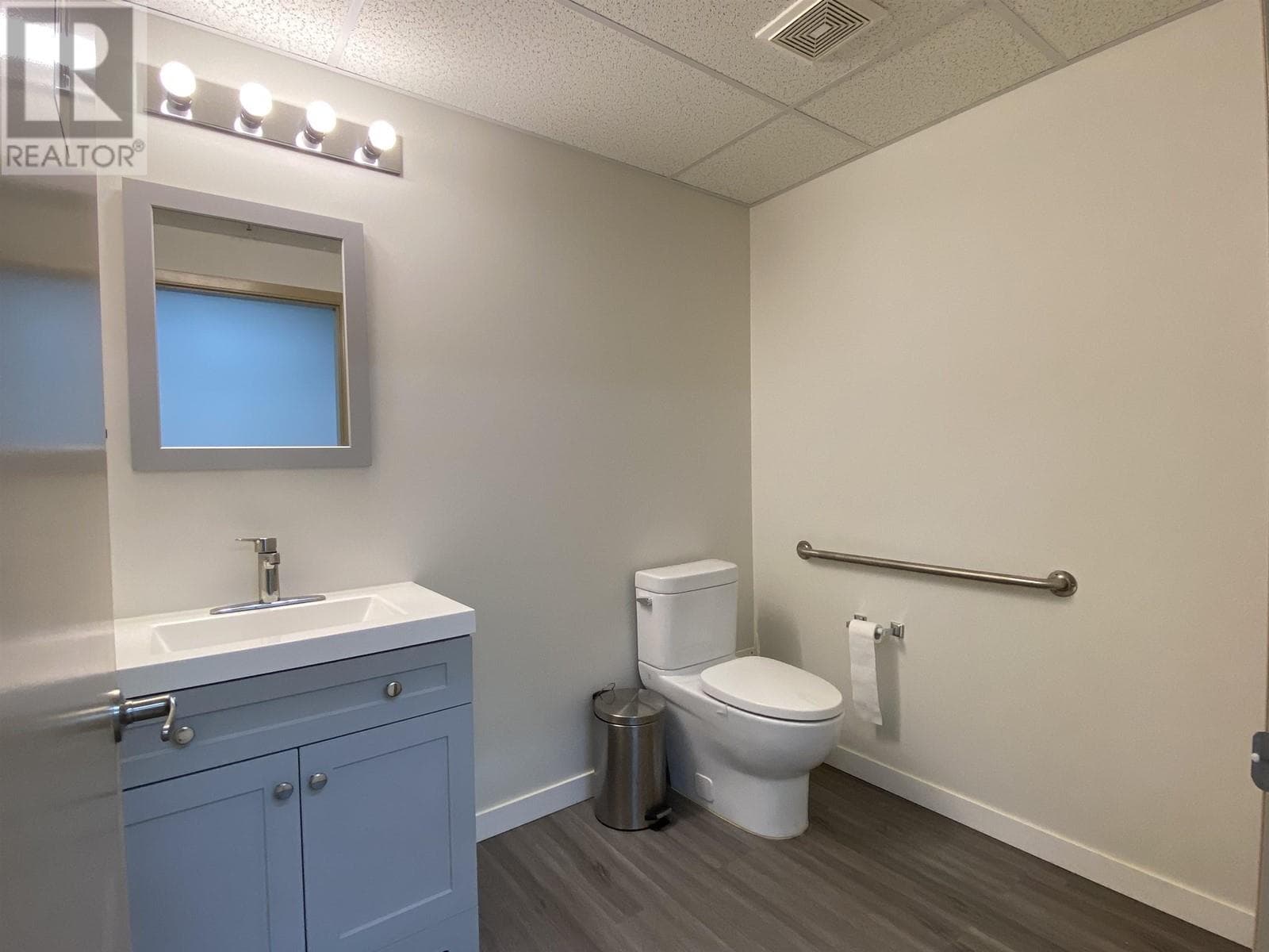 Real estate listing