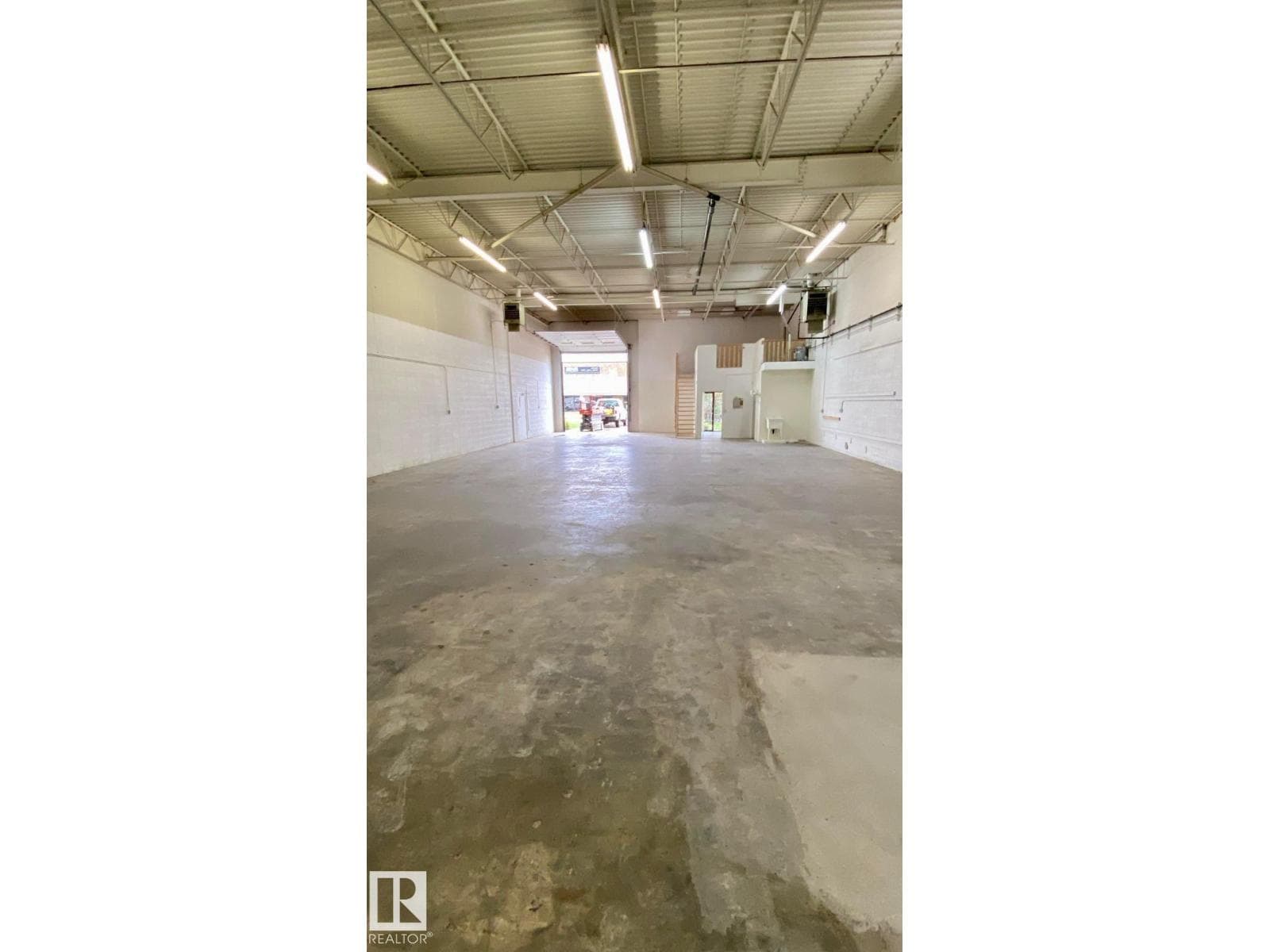 Real estate listing