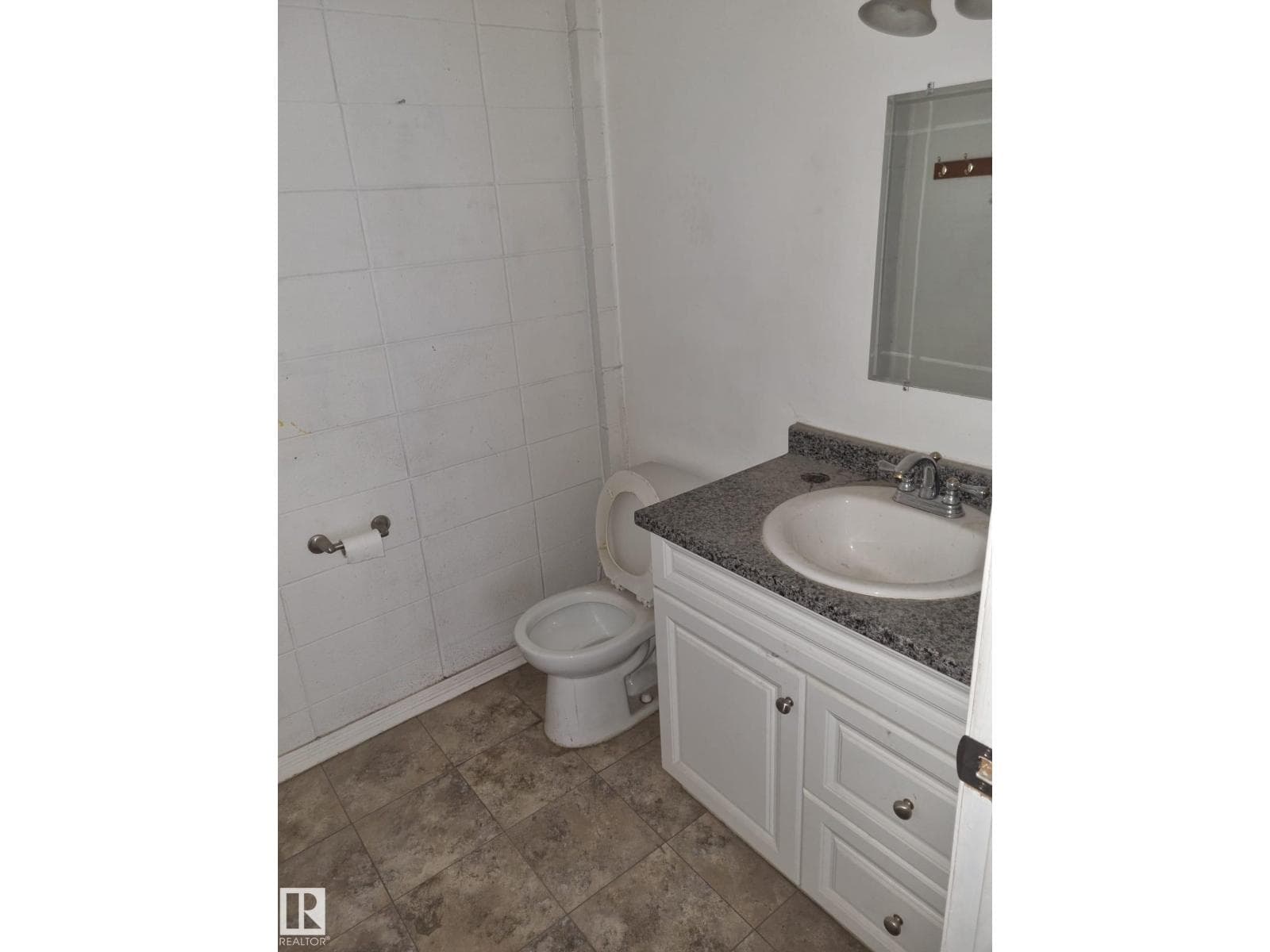 Real estate listing