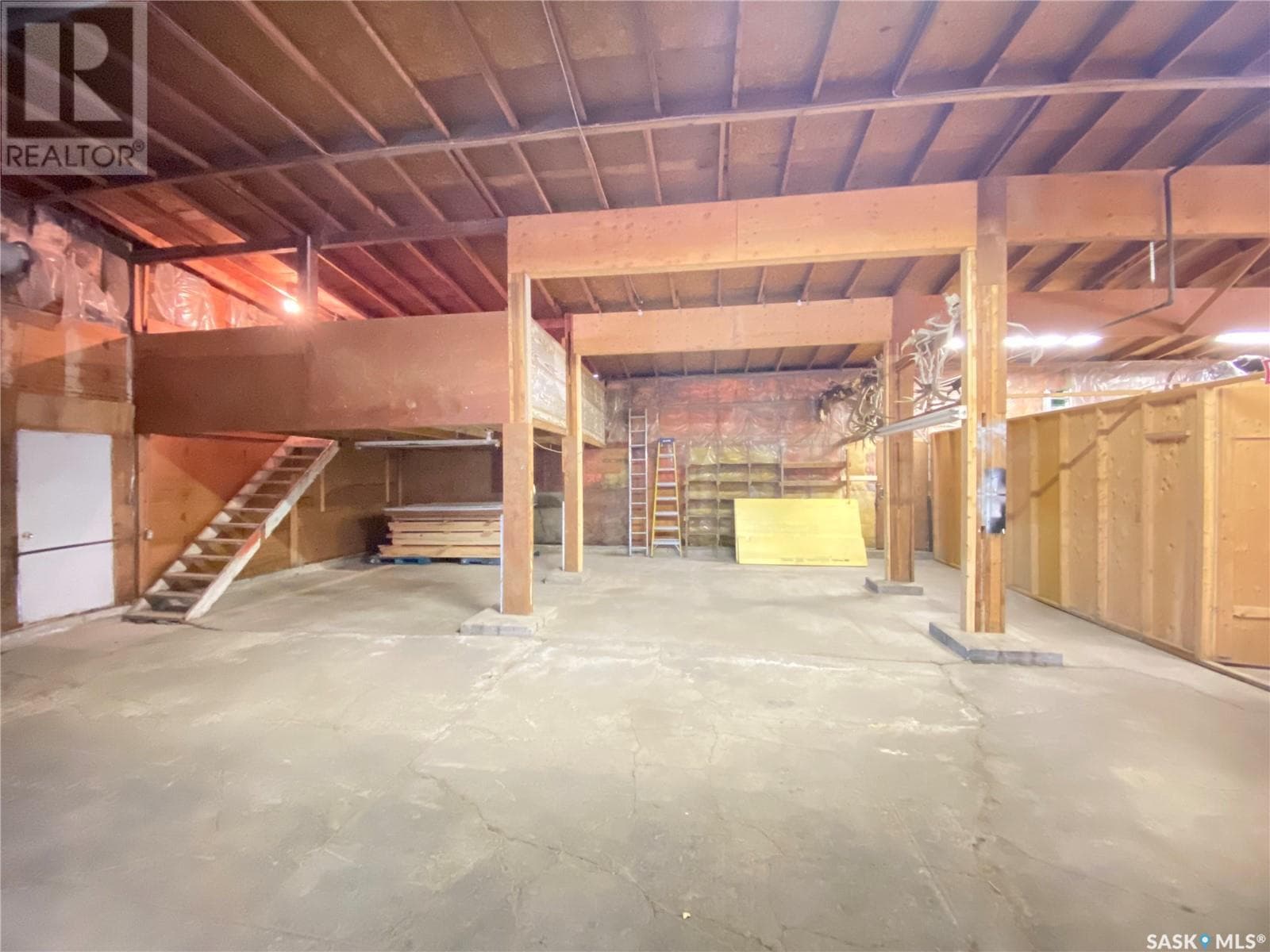 Real estate listing
