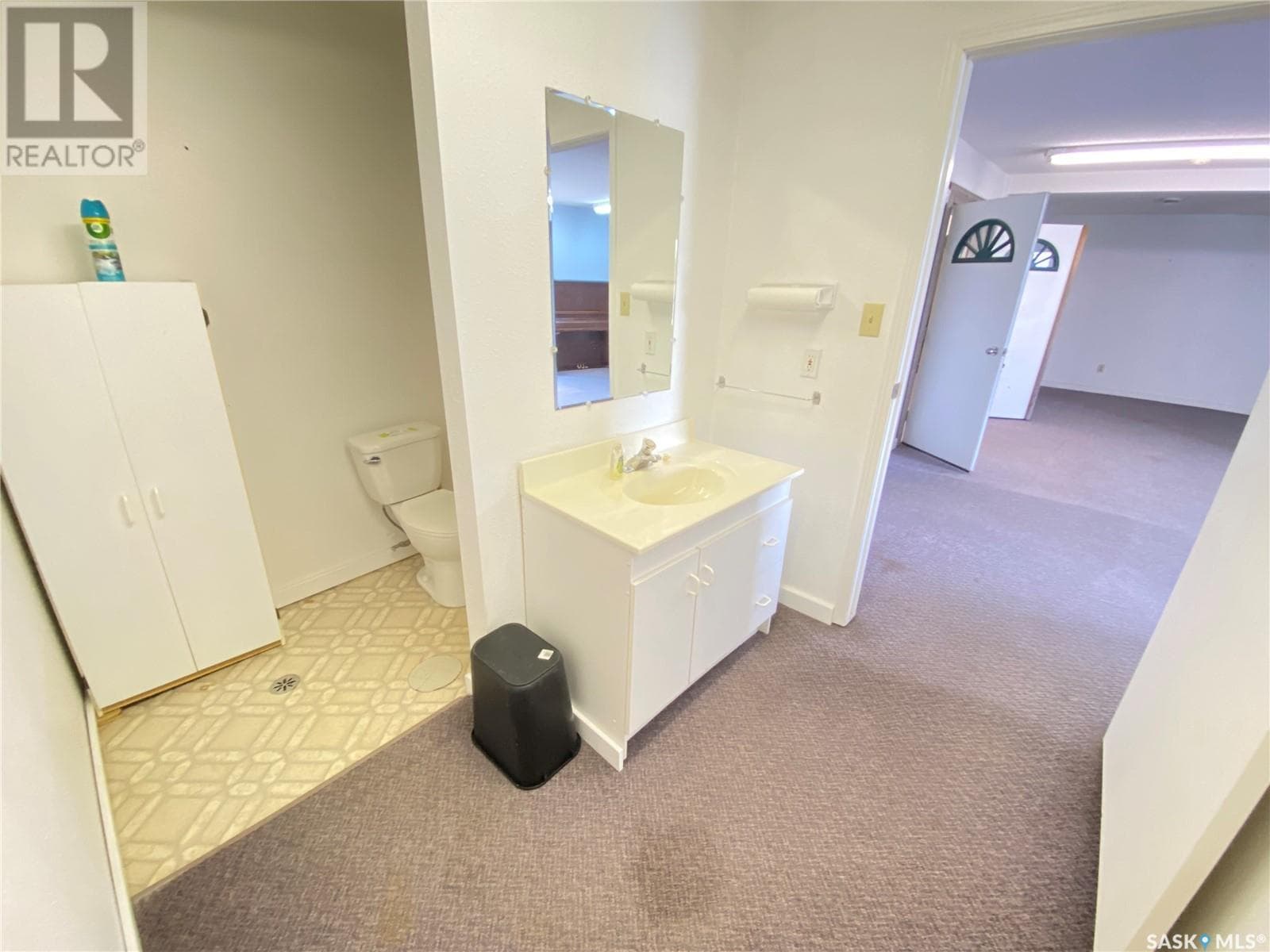 Real estate listing
