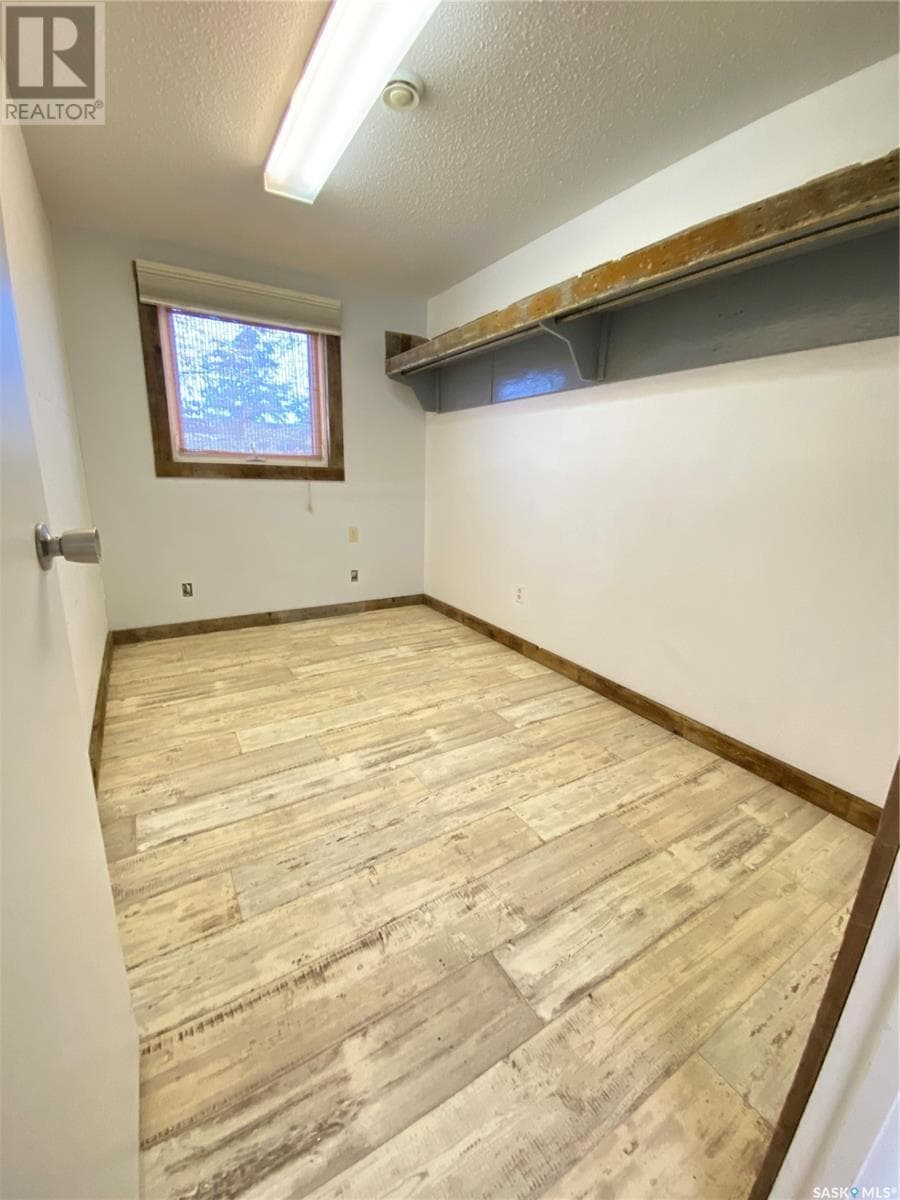 Real estate listing