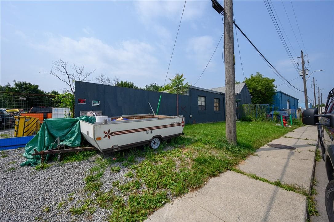 Real estate listing