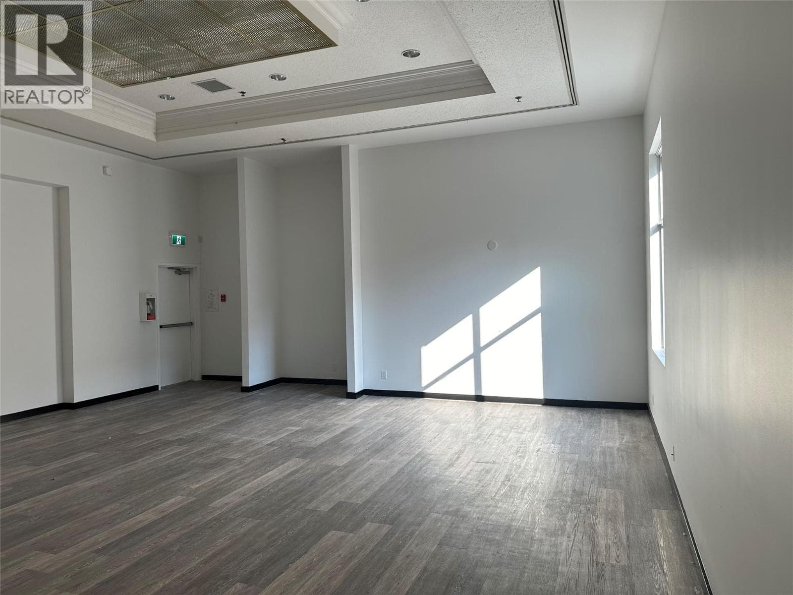 Real estate listing