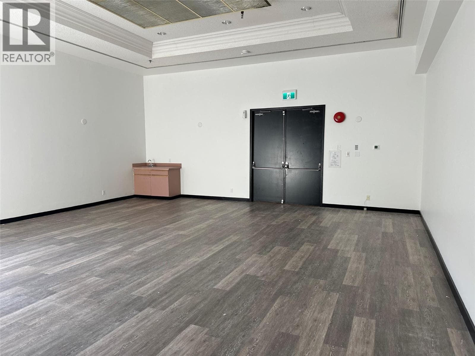 Real estate listing