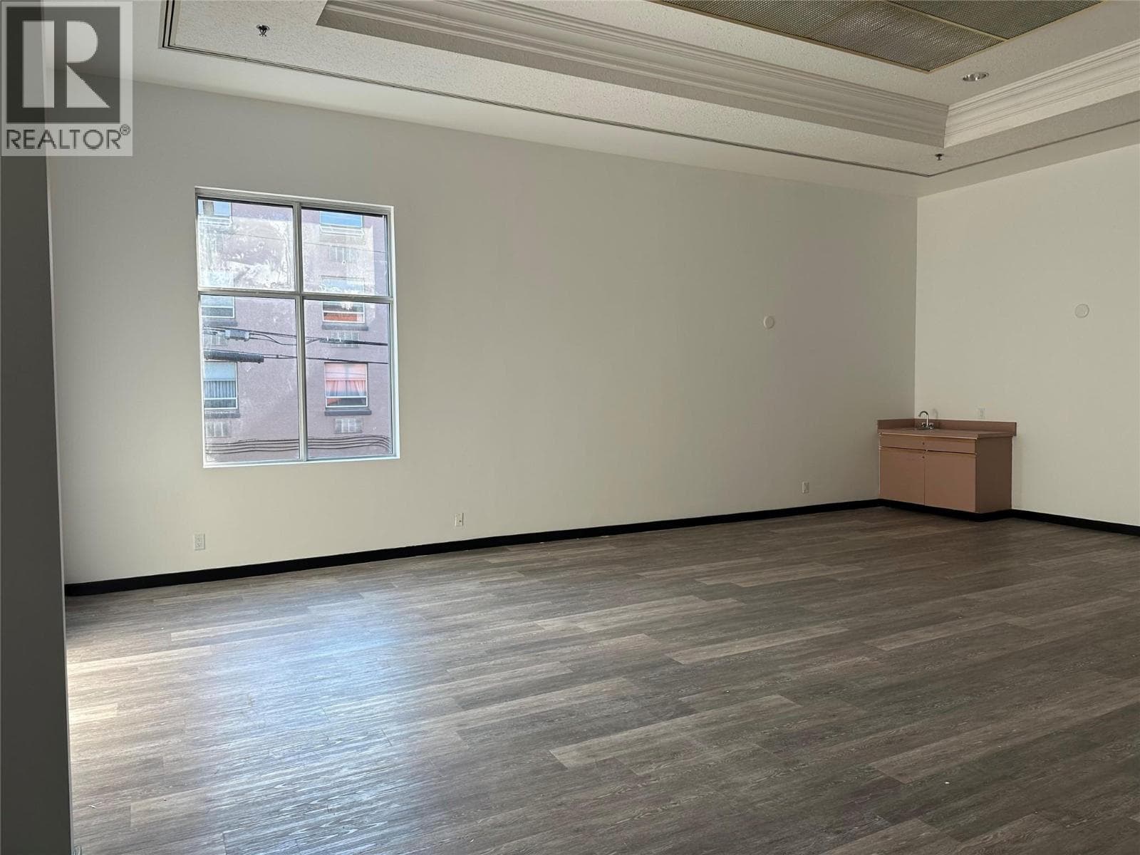 Real estate listing