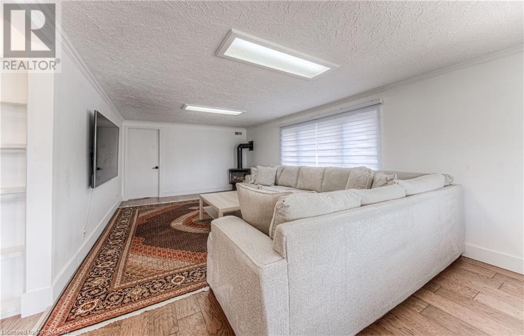 Real estate listing